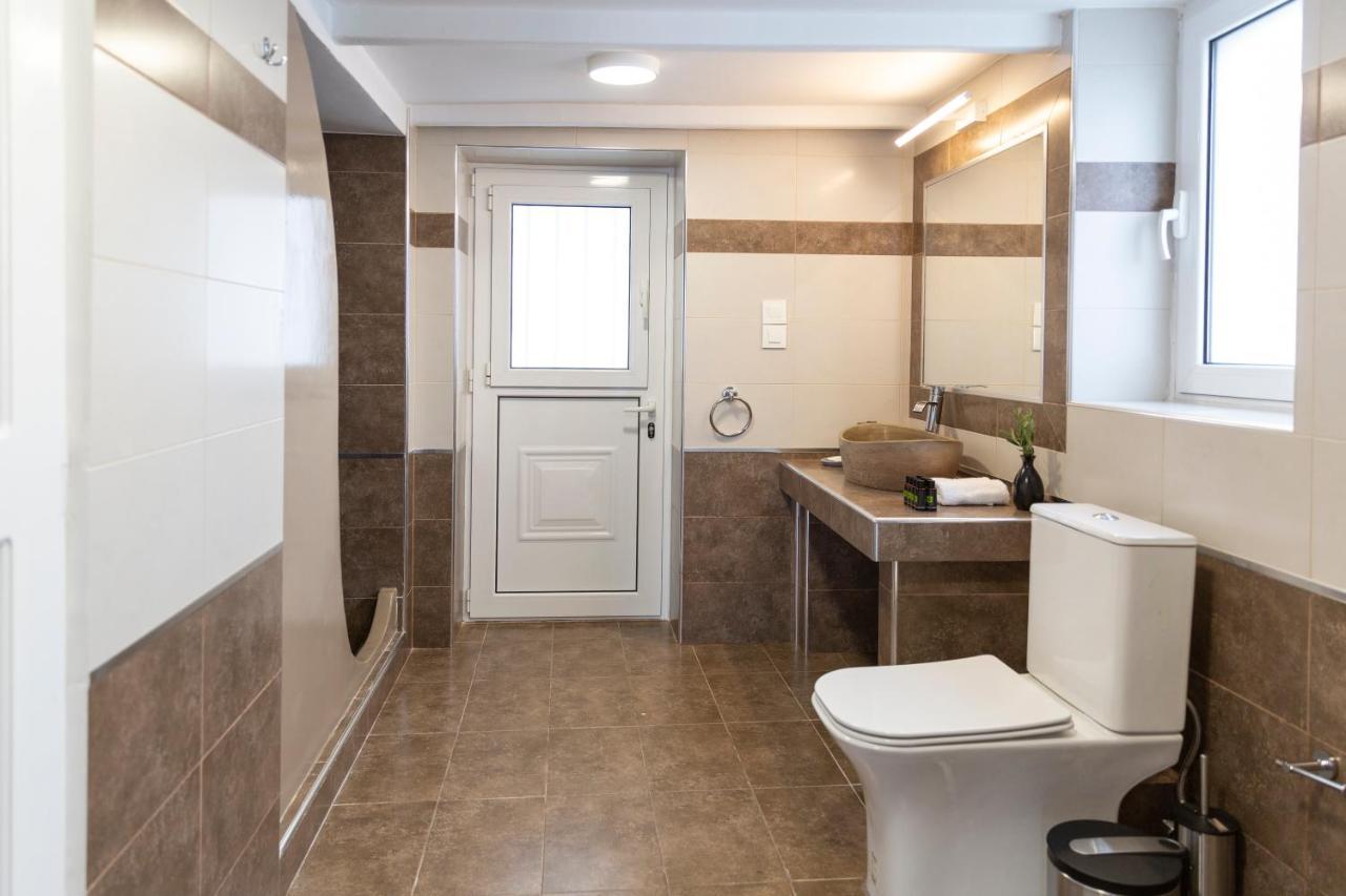 Captain'S House Suites Vóthon 外观 照片